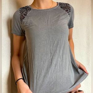 Gray t-shirt